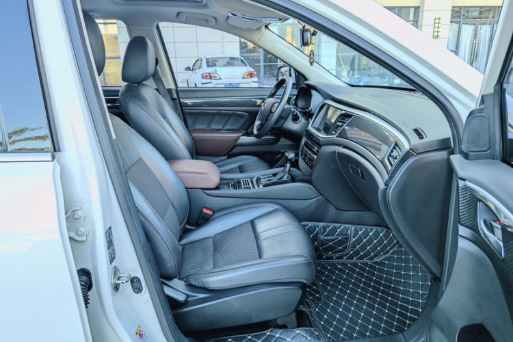 Used GAC Trumpchi GS7 2019 390T Two-Wheel-Drive Elite Version Interior 5