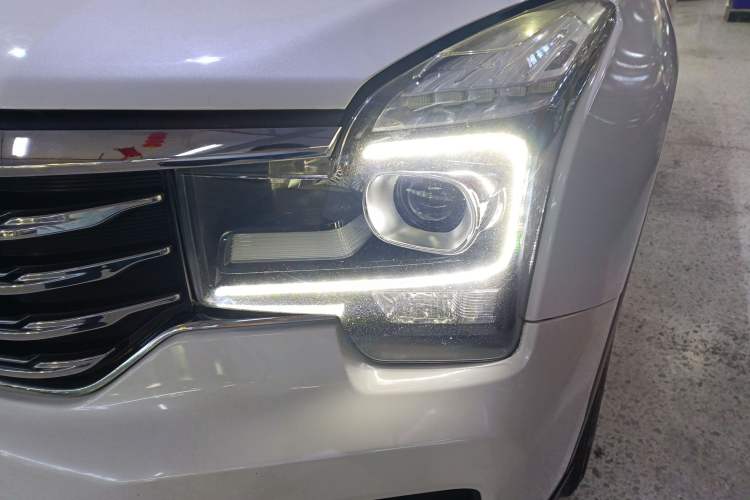 Used GAC Trumpchi GS7 2019 390T Two-Wheel-Drive Elite Version Left Front Headlight