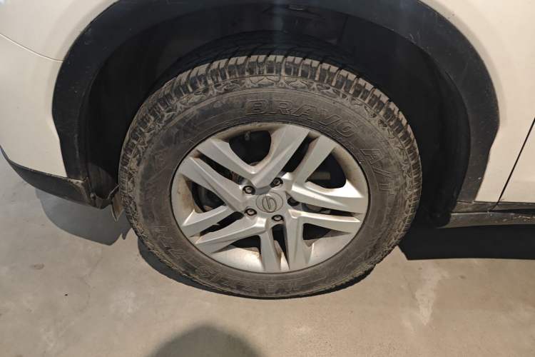Used GAC Trumpchi GS7 2019 390T Two-Wheel-Drive Elite Version Left Front Wheel Hub