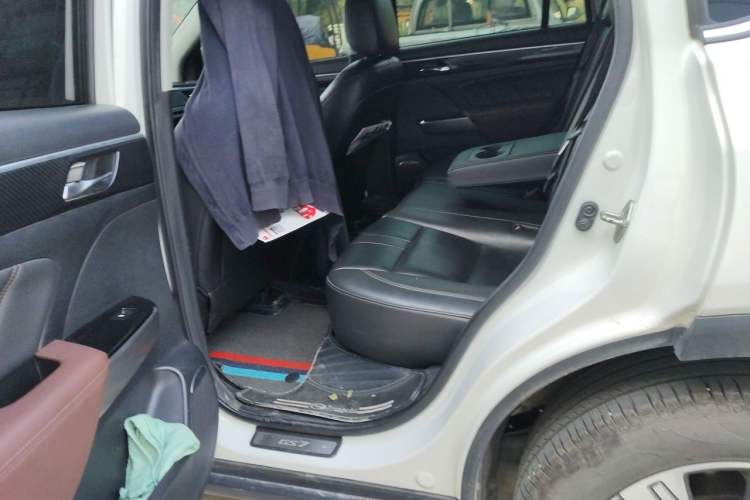 Used GAC Trumpchi GS7 2019 390T Two-Wheel-Drive Luxury Version Left Rear Seat