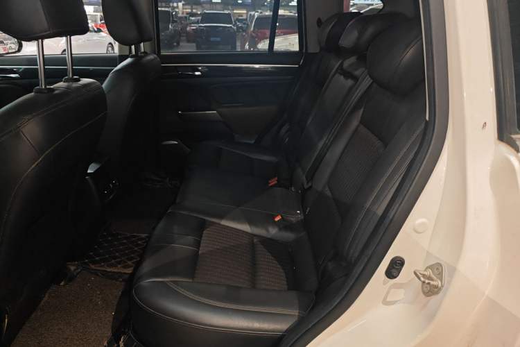 Used GAC Trumpchi GS7 2019 390T Two-Wheel-Drive Elite Version Left Rear Seat