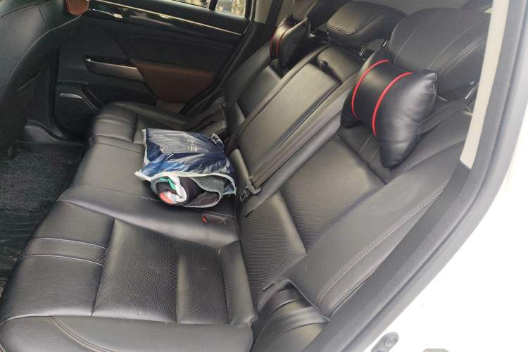 Used GAC Trumpchi GS7 2019 390T Two-Wheel Drive Luxury Smart Connectivity Version Left Rear Seat
