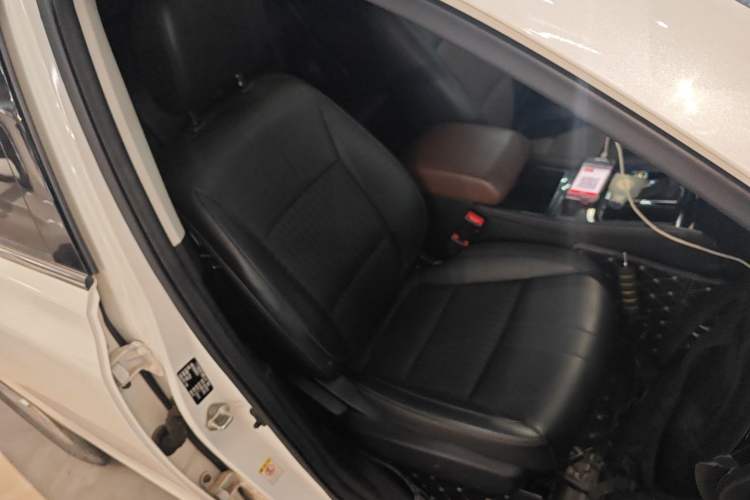 Used GAC Trumpchi GS7 2019 390T Two-Wheel-Drive Elite Version Right Front Seat