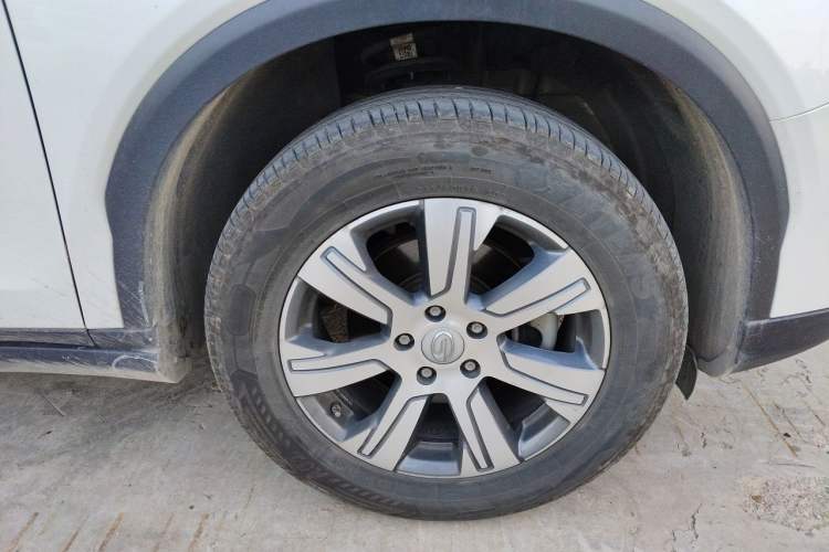 Used GAC Trumpchi GS7 2019 390T Two-Wheel-Drive Luxury Version Right Front Wheel Hub