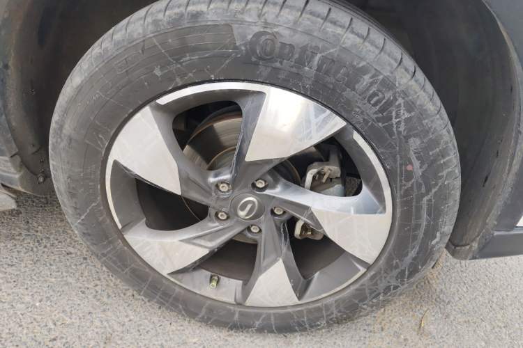 Used GAC Trumpchi GS7 2019 390T Two-Wheel Drive Luxury Smart Connectivity Version Right Front Wheel Hub
