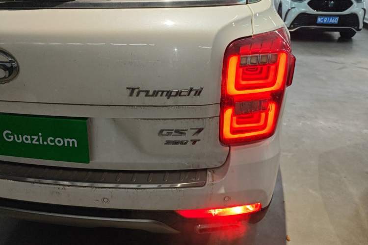 Used GAC Trumpchi GS7 2019 390T Two-Wheel-Drive Elite Version Right Rear Taillight