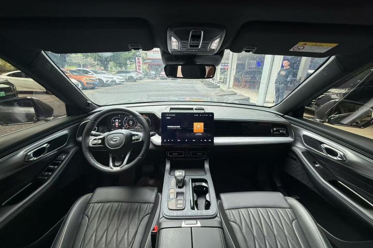Used GAC Trumpchi GS8 2024 Linghang Series 2.0 TGDI Two-Wheel Drive Luxury Smart Connectivity Version Interior 1