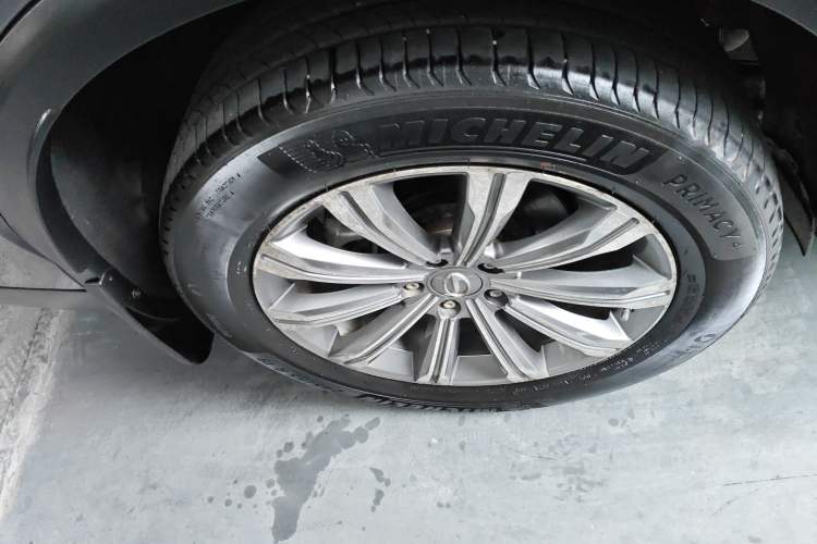 Used GAC Trumpchi GS8 2020 390T Two-Wheel Drive Luxury Smart Connectivity Version (7 Seats) Right Rear Wheel Hub