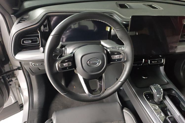 Used GAC Trumpchi GS8 2022 Flagship Series 2.0 TGDI Four-Wheel Drive Luxury Smart Connectivity Version (7 Seats) Steering Wheel
