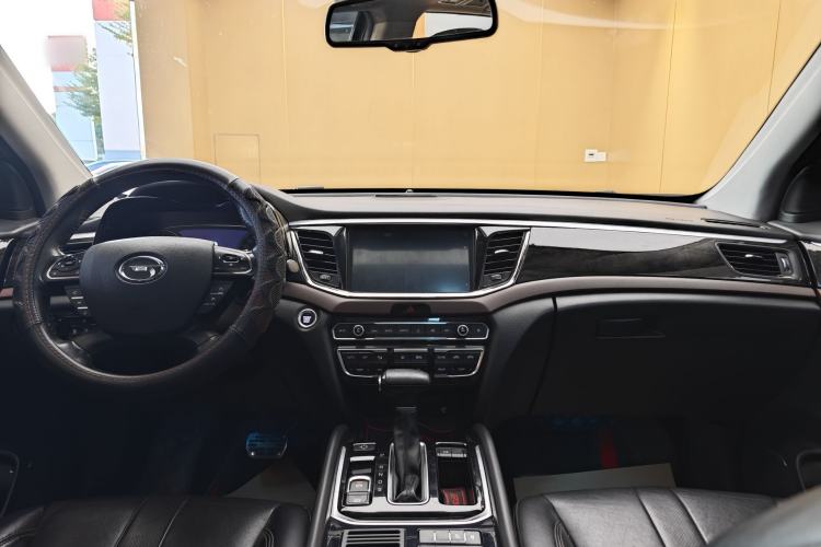 Used GAC Trumpchi GS8 2017 320T Two-Wheel Drive Luxury Smart Connectivity Version (7 Seats) Audio And AC Panel