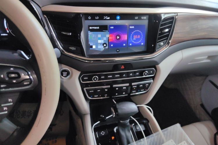 Used GAC Trumpchi GS8 2017 320T Two-Wheel Drive Prestige Version (7 Seats) Audio And AC Panel