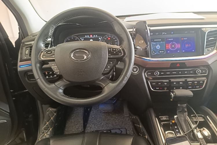 Used GAC Trumpchi GS8 2017 320T Four-Wheel Drive Luxury Smart Connectivity Version (7 Seats) Center Console