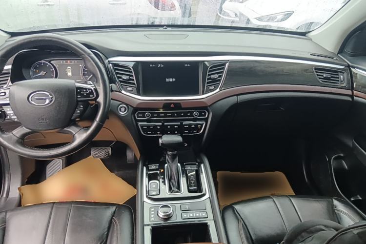 Used GAC Trumpchi GS8 2017 320T Four-Wheel Drive Luxury Smart Connectivity Version (7 Seats) Center Console