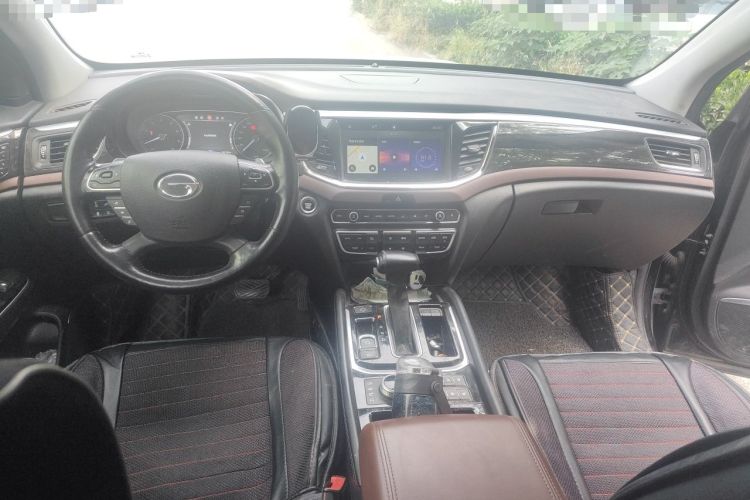 Used GAC Trumpchi GS8 2017 320T Four-Wheel Drive Luxury Smart Connectivity Version (7 Seats) Center Console