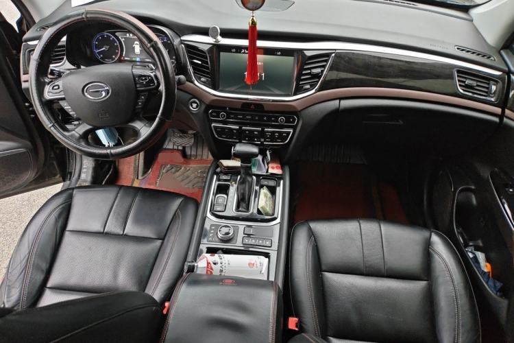 Used GAC Trumpchi GS8 2017 320T Four-Wheel Drive Luxury Smart Connectivity Version (7 Seats) Center Console