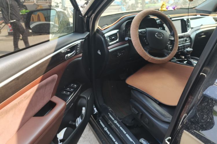 Used GAC Trumpchi GS8 2017 320T Two-Wheel Drive Luxury Smart Connectivity Version (7 Seats) Driver Seat