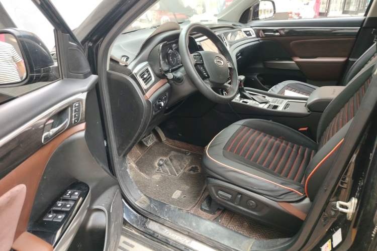 Used GAC Trumpchi GS8 2017 320T Two-Wheel Drive Luxury Smart Connectivity Version (7 Seats) Driver Seat