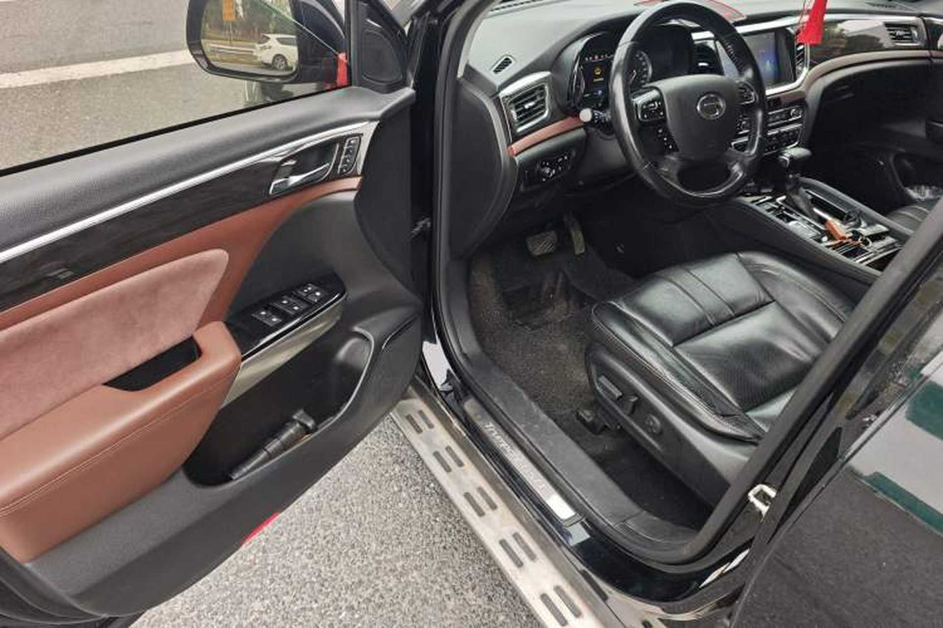 Used GAC Trumpchi GS8 2017 320T Two-Wheel Drive Luxury Smart Connectivity Version (7 Seats) Driver Seat