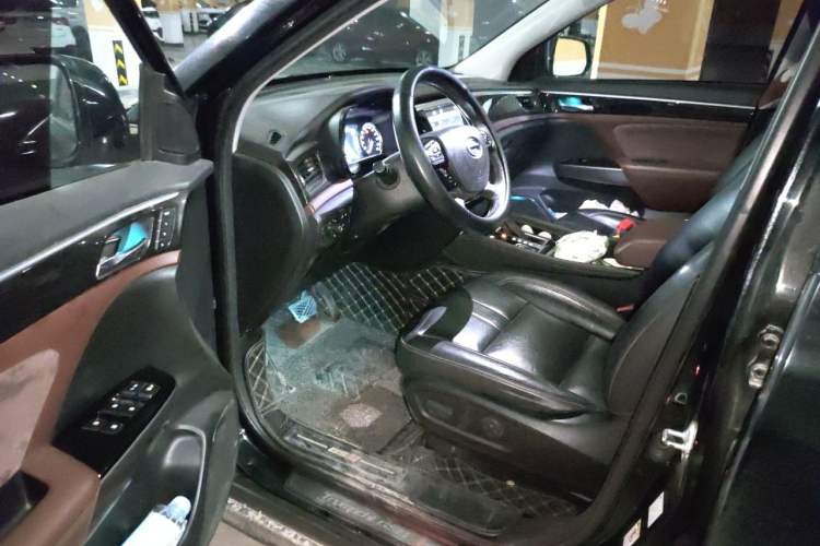 Used GAC Trumpchi GS8 2017 320T Two-Wheel Drive Luxury Smart Connectivity Version (7 Seats) Driver Seat