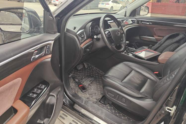 Used GAC Trumpchi GS8 2017 320T Two-Wheel Drive Luxury Smart Connectivity Version (7 Seats) Driver Seat