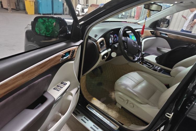 Used GAC Trumpchi GS8 2017 320T Two-Wheel Drive Luxury Smart Connectivity Version (7 Seats) Driver Seat