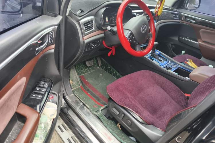 Used GAC Trumpchi GS8 2017 320T Two-Wheel Drive Luxury Smart Connectivity Version (7 Seats) Driver Seat