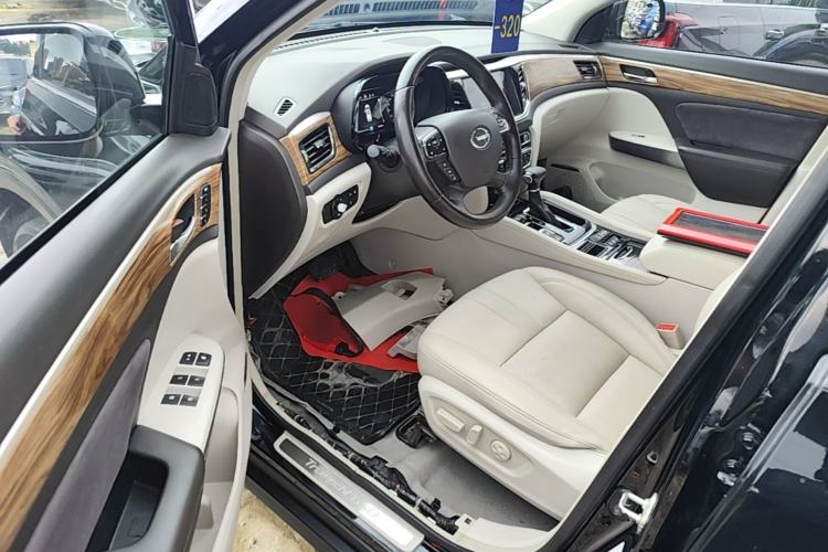 Used GAC Trumpchi GS8 2017 320T Two-Wheel Drive Luxury Smart Connectivity Version (7 Seats) Driver Seat