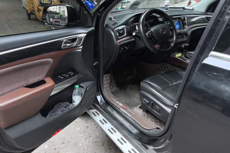 Used GAC Trumpchi GS8 2017 320T Two-Wheel Drive Luxury Smart Connectivity Version (7 Seats) Driver Seat