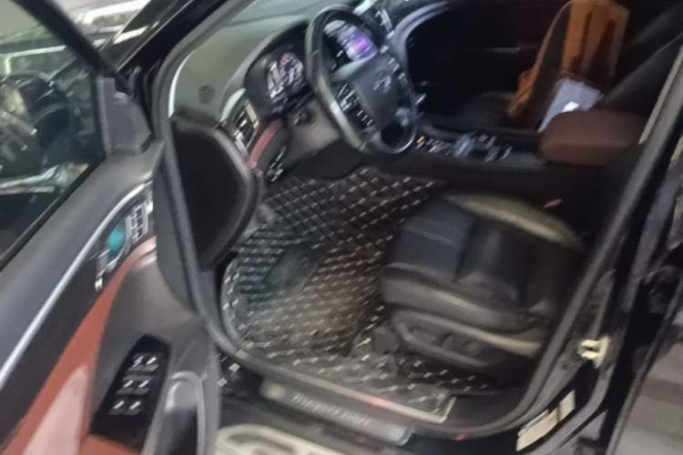 Used GAC Trumpchi GS8 2017 320T Two-Wheel Drive Luxury Smart Connectivity Version (7 Seats) Driver Seat