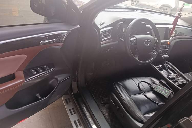 Used GAC Trumpchi GS8 2017 320T Two-Wheel Drive Luxury Smart Connectivity Version (7 Seats) Driver Seat