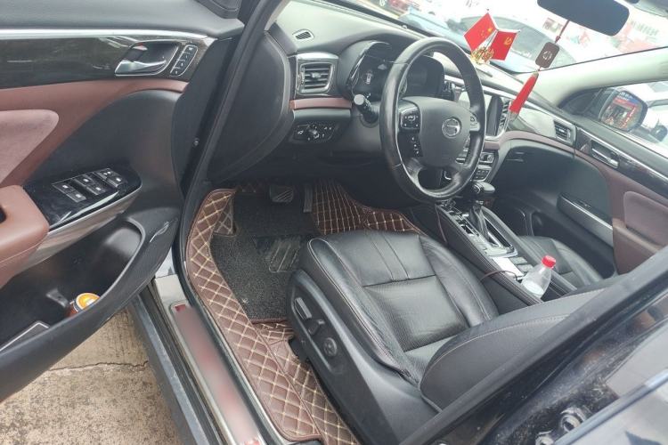 Used GAC Trumpchi GS8 2017 320T Two-Wheel Drive Luxury Smart Connectivity Version (7 Seats) Driver Seat
