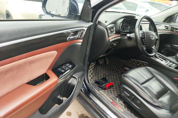 Used GAC Trumpchi GS8 2017 320T Two-Wheel Drive Luxury Smart Connectivity Version (7 Seats) Driver Seat