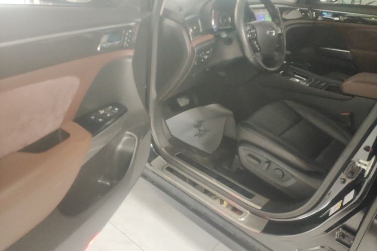 Used GAC Trumpchi GS8 2017 320T Two-Wheel Drive Luxury Smart Connectivity Version (7 Seats) Driver Seat