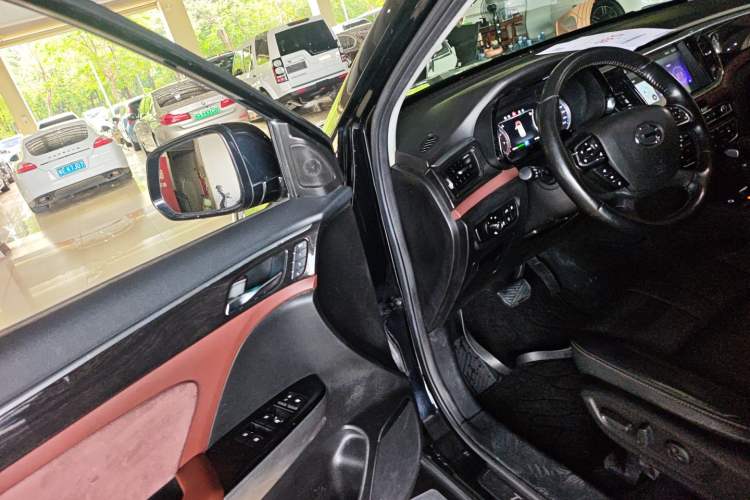 Used GAC Trumpchi GS8 2017 320T Two-Wheel Drive Luxury Smart Connectivity Version (7 Seats) Driver Seat