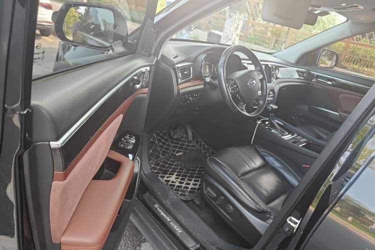 Used GAC Trumpchi GS8 2017 320T Two-Wheel Drive Luxury Smart Connectivity Version (7 Seats) Driver Seat