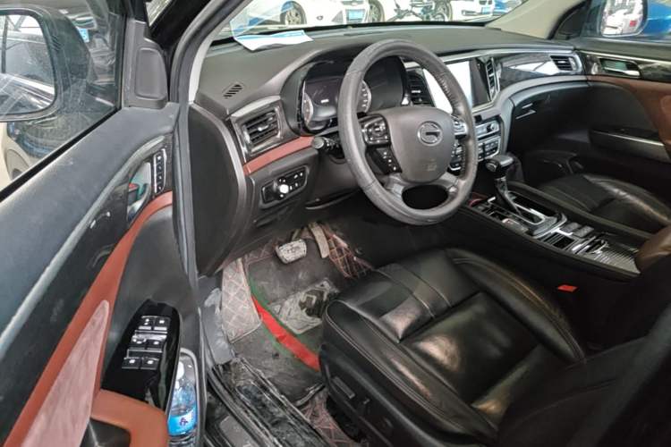 Used GAC Trumpchi GS8 2017 320T Two-Wheel Drive Luxury Smart Connectivity Version (7 Seats) Driver Seat