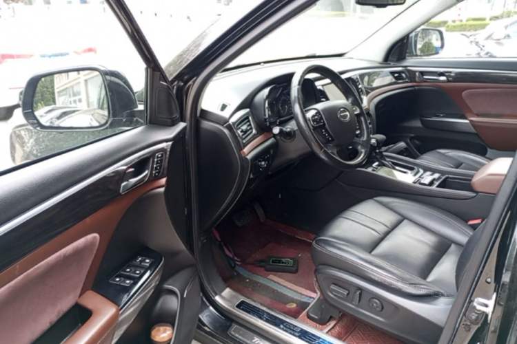 Used GAC Trumpchi GS8 2017 320T Two-Wheel Drive Luxury Smart Connectivity Version (7 Seats) Driver Seat
