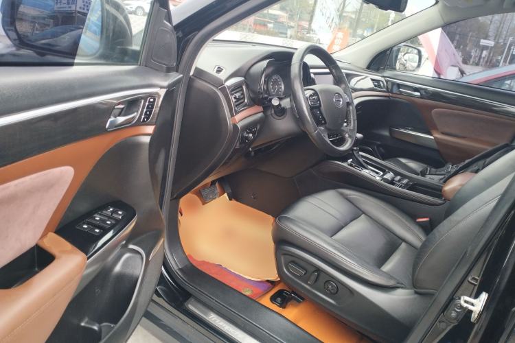 Used GAC Trumpchi GS8 2017 320T Two-Wheel Drive Luxury Smart Connectivity Version (7 Seats) Driver Seat