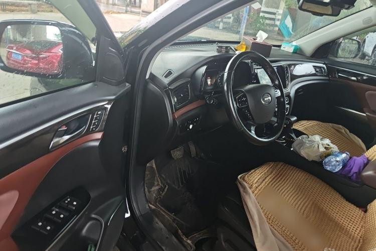 Used GAC Trumpchi GS8 2017 320T Two-Wheel Drive Luxury Smart Connectivity Version (7 Seats) Driver Seat
