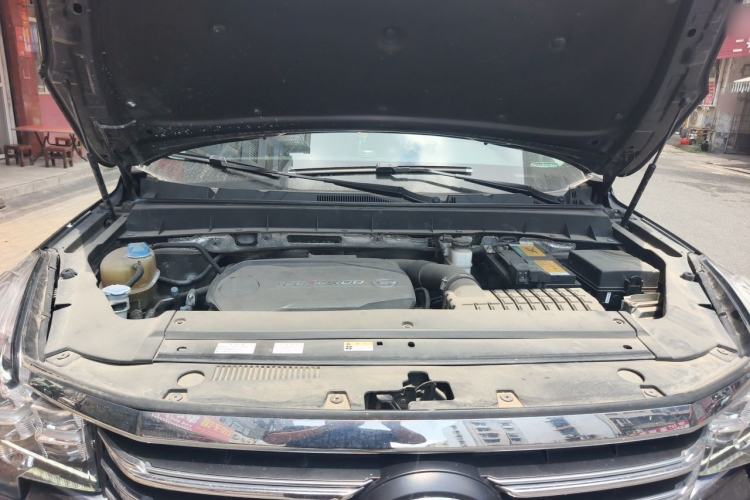 Used GAC Trumpchi GS8 2017 320T Two-Wheel Drive Luxury Smart Connectivity Version (7 Seats) Engine Bay