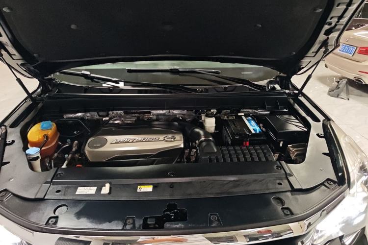 Used GAC Trumpchi GS8 2017 320T Two-Wheel Drive Luxury Smart Connectivity Version (7 Seats) Engine Bay