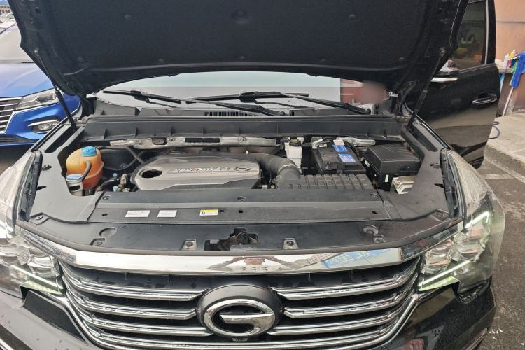 Used GAC Trumpchi GS8 2017 320T Two-Wheel Drive Luxury Smart Connectivity Version (7 Seats) Engine Bay