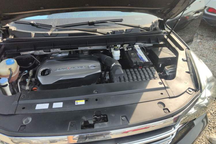 Used GAC Trumpchi GS8 2017 320T Two-Wheel Drive Luxury Smart Connectivity Version (7 Seats) Engine Bay
