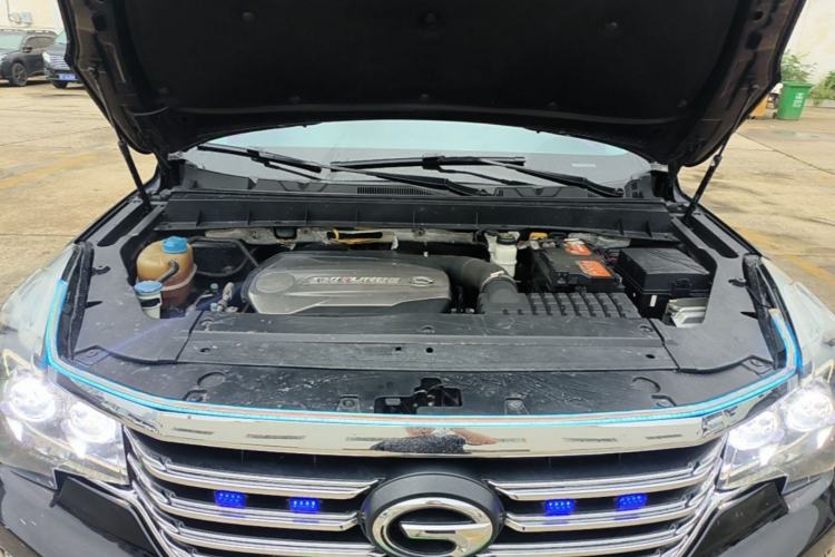 Used GAC Trumpchi GS8 2017 320T Two-Wheel Drive Luxury Smart Connectivity Version (7 Seats) Engine Bay