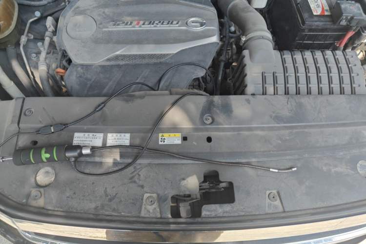 Used GAC Trumpchi GS8 2017 320T Two-Wheel Drive Luxury Smart Connectivity Version (7 Seats) Engine Bay