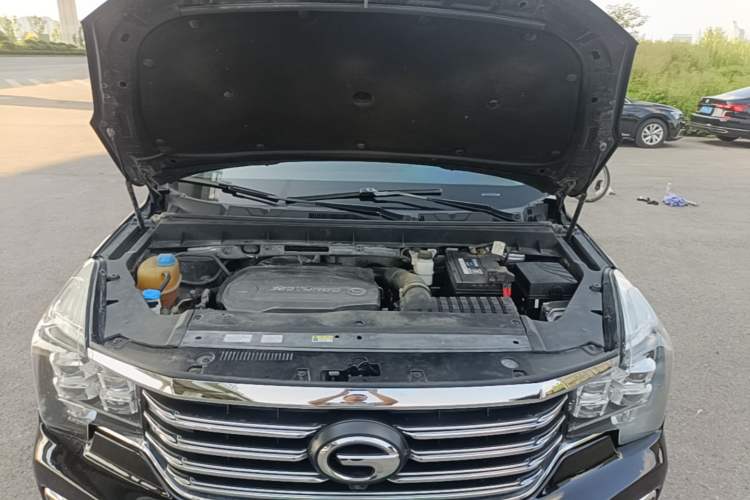 Used GAC Trumpchi GS8 2017 320T Two-Wheel Drive Luxury Smart Connectivity Version (7 Seats) Engine Bay