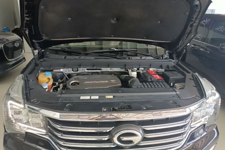 Used GAC Trumpchi GS8 2017 320T Two-Wheel Drive Luxury Smart Connectivity Version (7 Seats) Engine Bay
