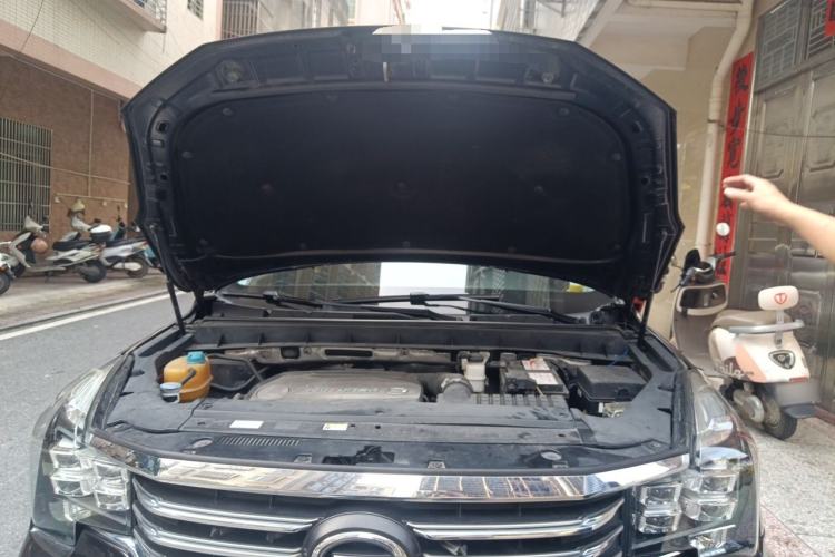 Used GAC Trumpchi GS8 2017 320T Two-Wheel Drive Luxury Smart Connectivity Version (7 Seats) Engine Bay