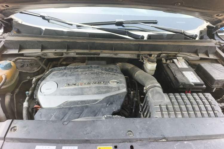 Used GAC Trumpchi GS8 2017 320T Two-Wheel Drive Luxury Smart Connectivity Version (7 Seats) Engine Bay