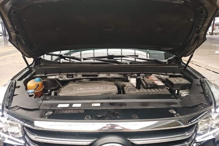 Used GAC Trumpchi GS8 2017 320T Two-Wheel Drive Luxury Smart Connectivity Version (7 Seats) Engine Bay